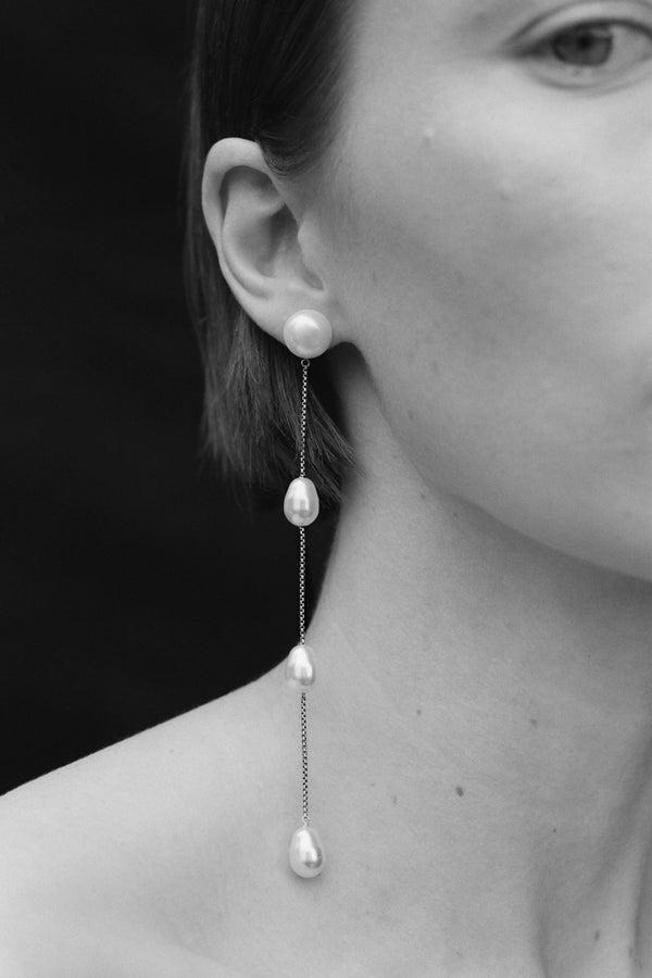 Medium Pearl Drop Earrings