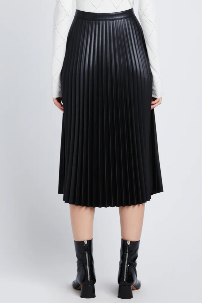 Daphne Pleated Skirt in Faux Leather- Black