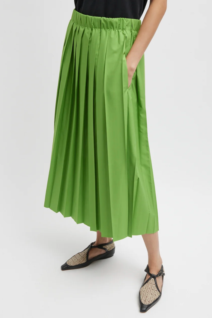 Nylon Pleated Pull On Skirt - Lime