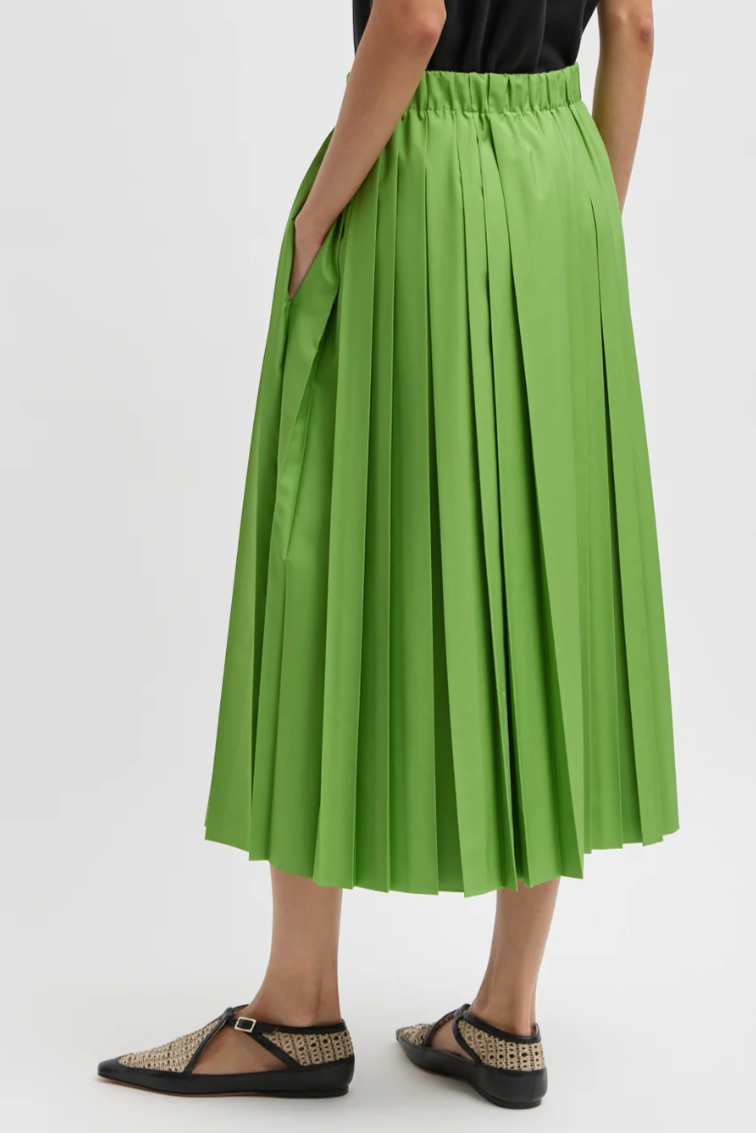 Nylon Pleated Pull On Skirt - Lime