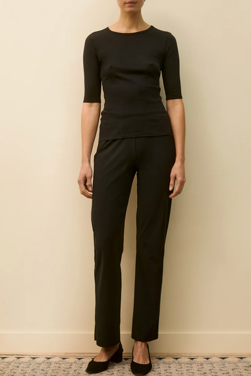 Anna Tee - Black