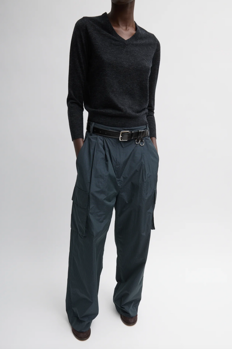 Skinlike Mercerized Wool Shrunken V-Neck Sweater - Charcoal