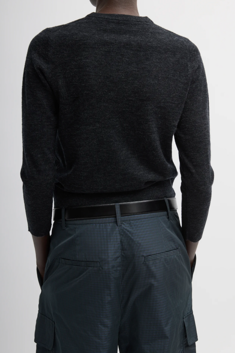 Skinlike Mercerized Wool Shrunken V-Neck Sweater - Charcoal