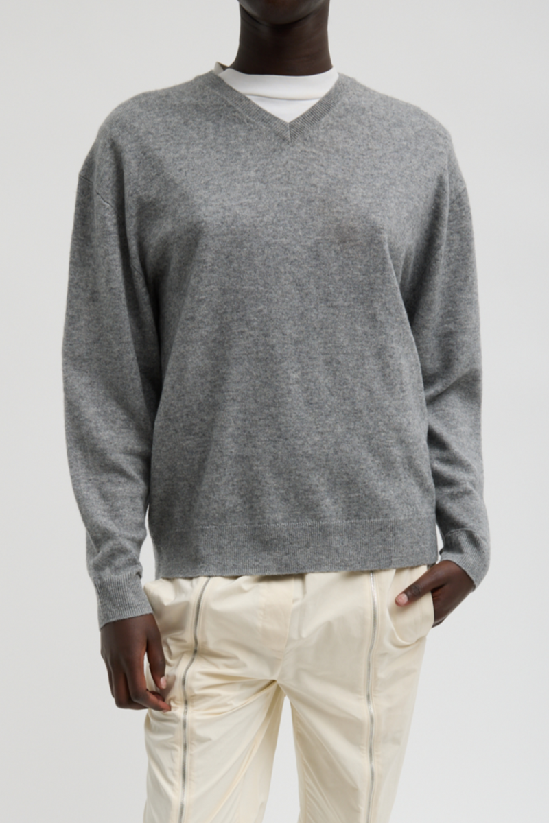 Washable Cashmere Easy V Neck Sweater - Heather Grey