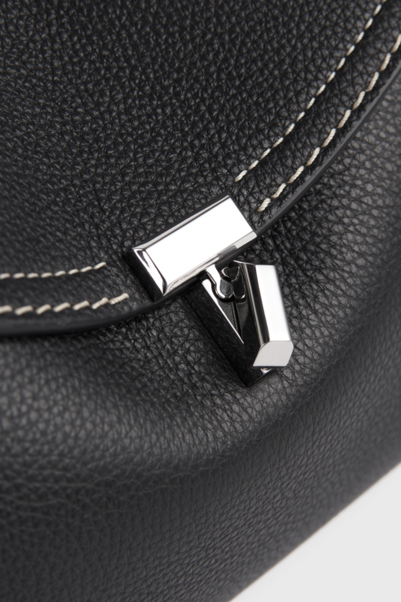 T-Lock Grained Leather Clutch - Black