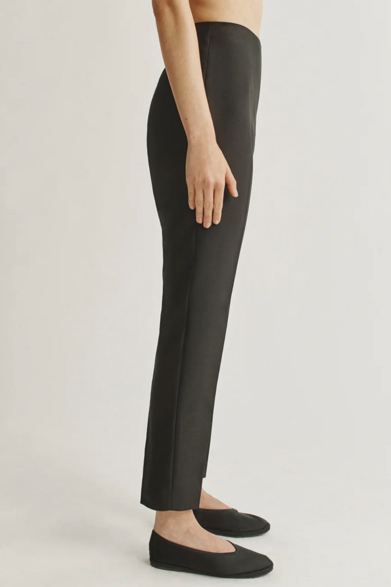 The Wool Silk Cigarette Pants - Black