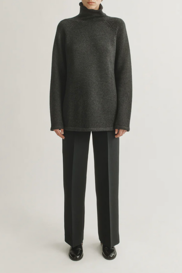 The Slouch Turtleneck - Charcoal