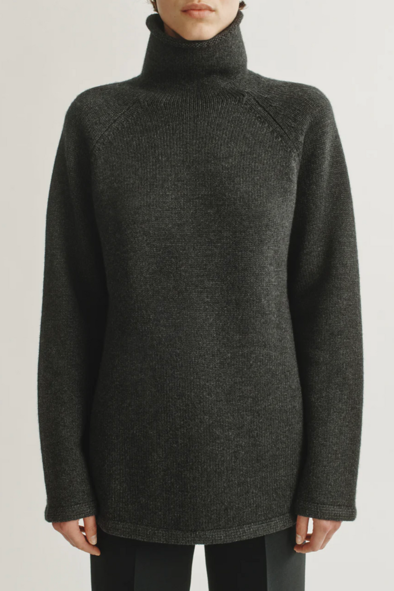 The Slouch Turtleneck - Charcoal