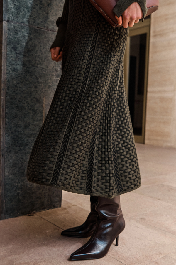 Basketweave Knit Skirt - Khaki/Deep Black