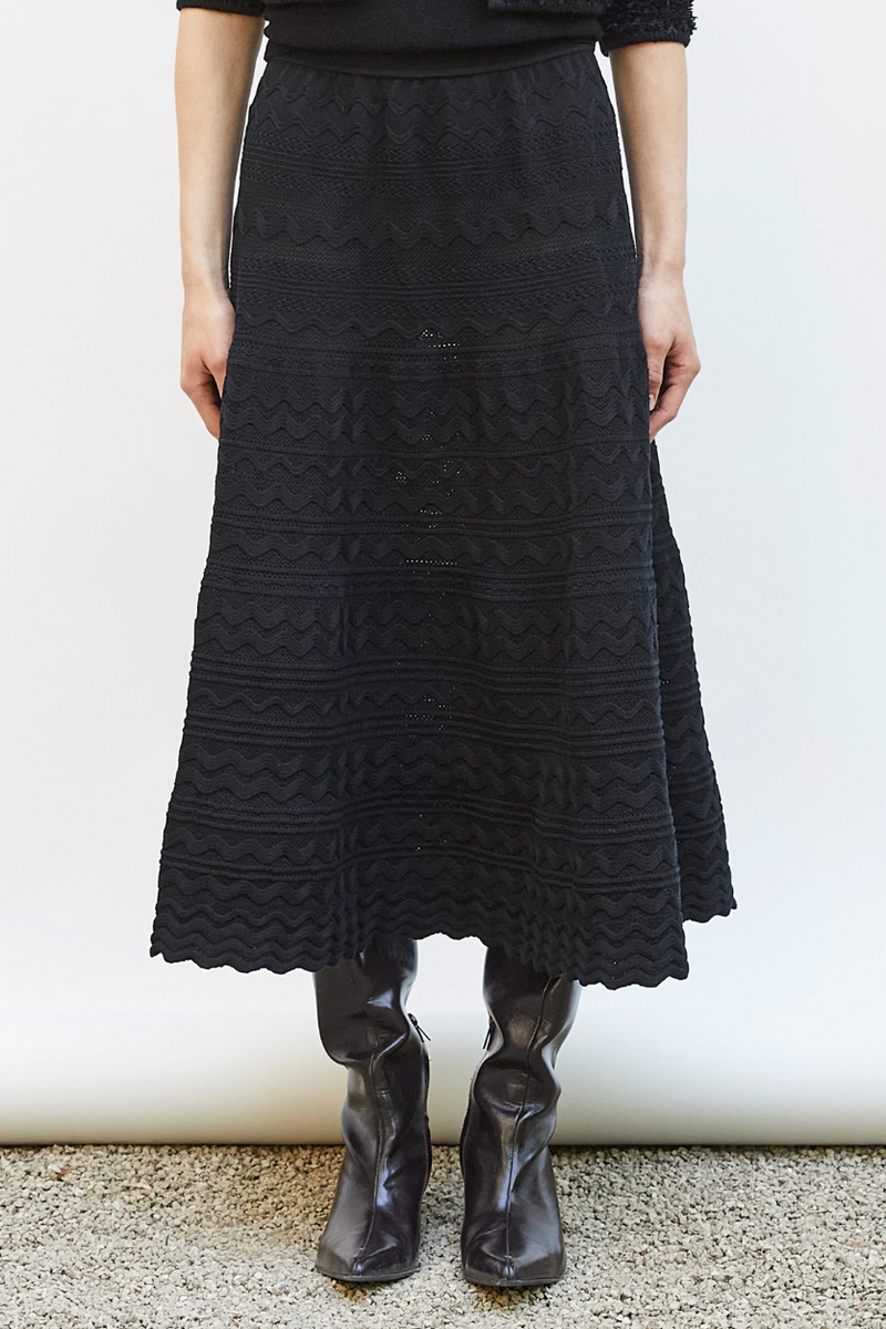 Wave Knit MIdi Skirt - Noir Profound