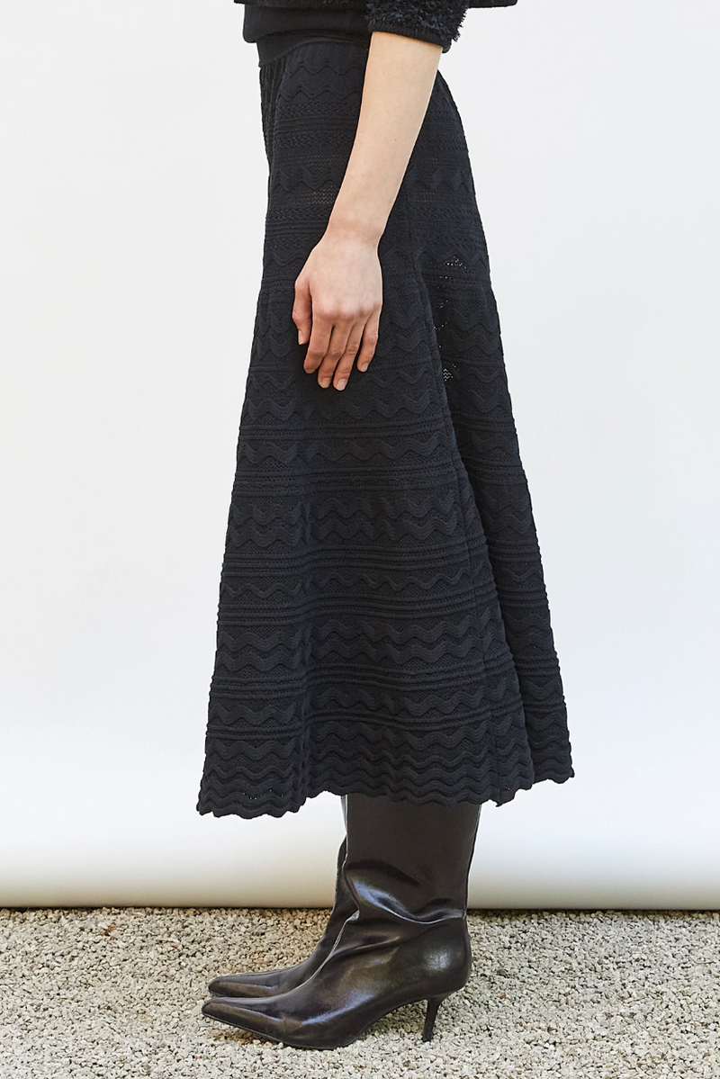 Wave Knit MIdi Skirt - Noir Profound