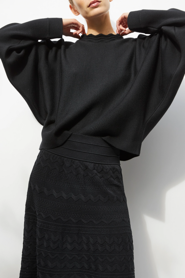 Wave Collar Sweater - Noir Profound