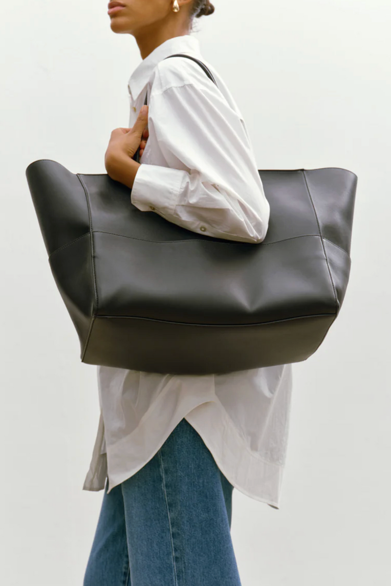 Incognito Large Cabas in Smooth Calfskin - Black