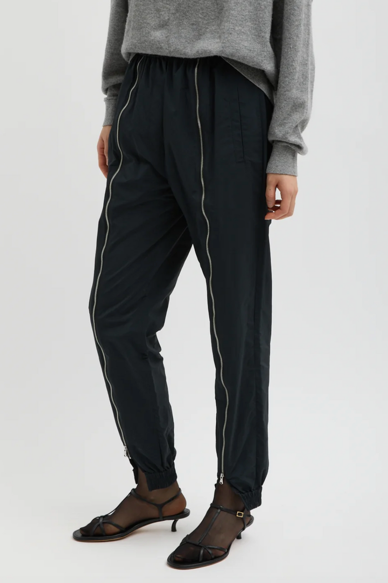 Nylon Zipper Jogger -Black