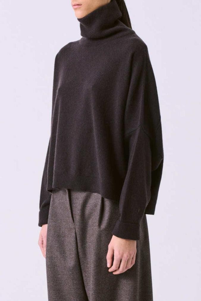 T-Neck Iconic Sweater - Blackwood