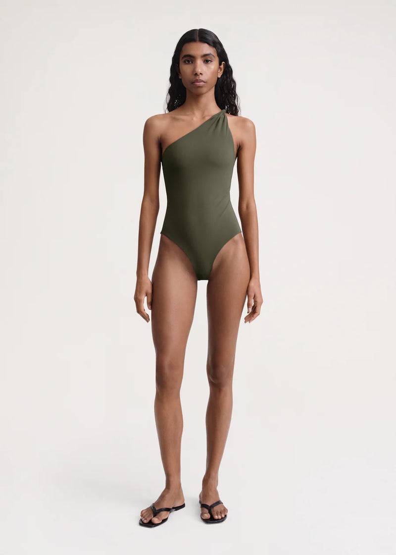 One-shoulder swimsuit